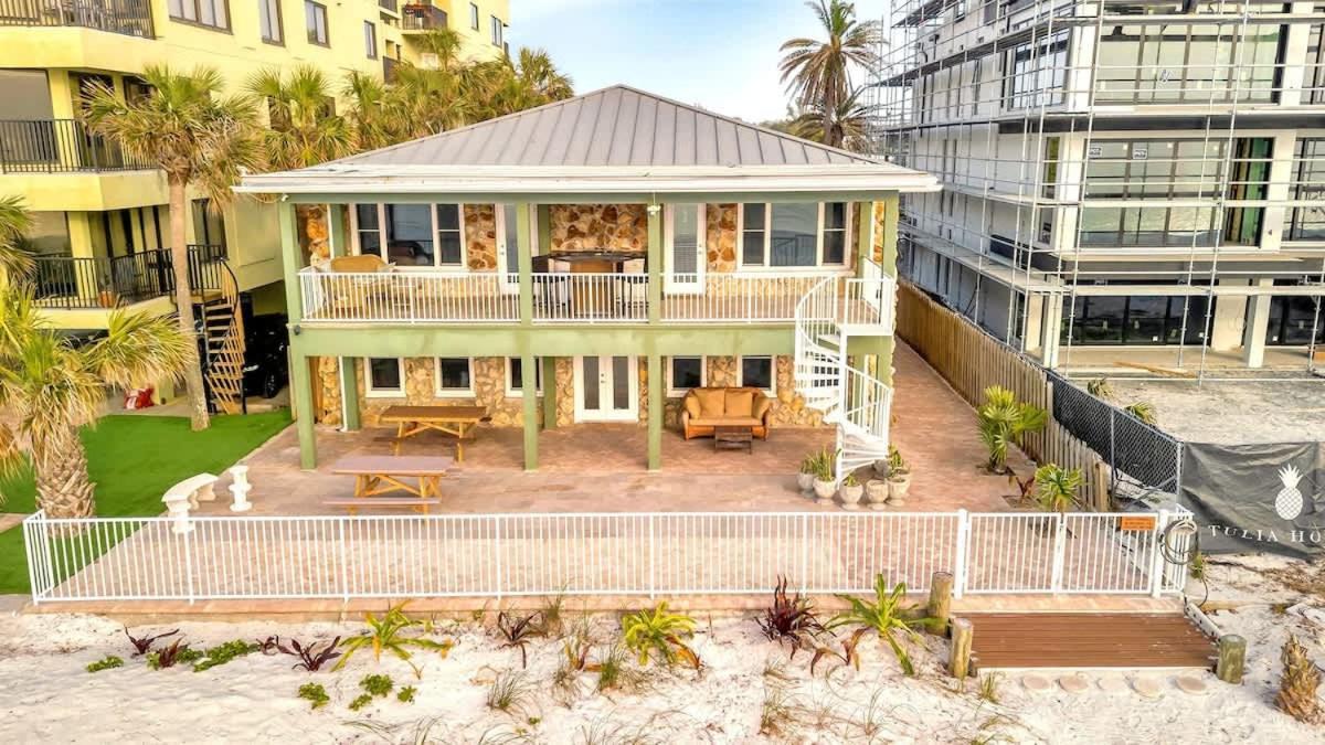Stones Throw Beachside Bungalow #1 On The Beach Clearwater Beach Exteriér fotografie