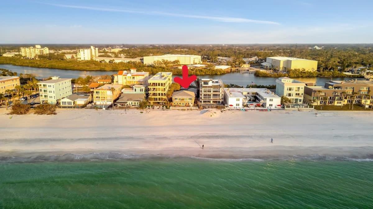 Stones Throw Beachside Bungalow #1 On The Beach Clearwater Beach Exteriér fotografie