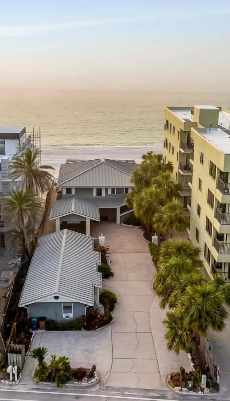 Stones Throw Beachside Bungalow #1 On The Beach Clearwater Beach Exteriér fotografie
